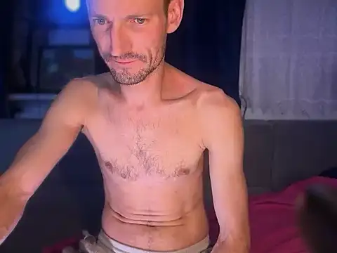 Snapshot of Hotcrazy235 chatting on 11-29-25, 02:47 Hotcrazy235 online show from 11-29-25, 02:47