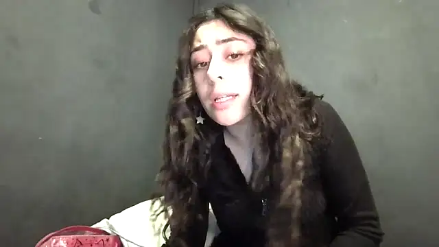 Snapshot of ctlnblls chatting on 11-27-25, 02:57 ctlnblls online show from 11-27-25, 02:57