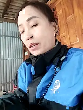 Feeling-hot online show from 11-14-25, 02:32