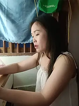 Feeling-hot online show from 05-14-26, 11:39