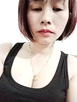 Swan-white123 online show from 12-18-25, 07:09