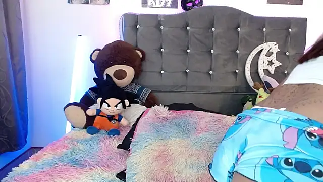 lunabritton1 online show from 02-26-26, 04:11