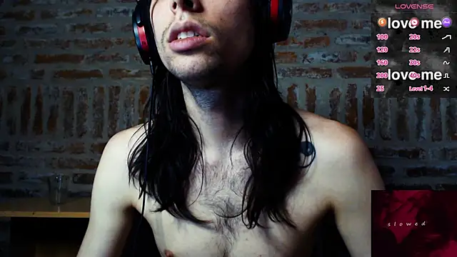 Snapshot of CaramelToy chatting on 01-13-26, 06:13 CaramelToy online show from 01-13-26, 06:13