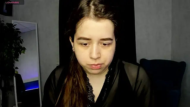 Snapshot of shadowfray chatting on 11-17-25, 01:44 shadowfray online show from 11-17-25, 01:44