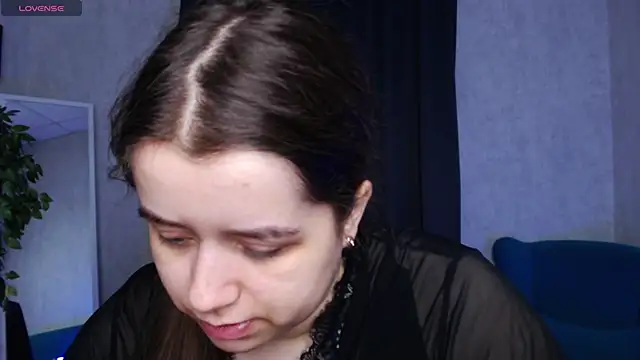 Snapshot of shadowfray chatting on 11-26-25, 01:28 shadowfray online show from 11-26-25, 01:28