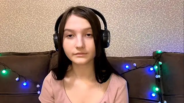 AurorAurora online show from 12-15-25, 08:40