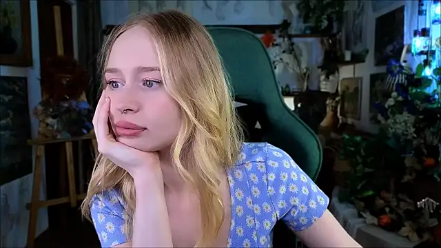 Snapshot of CarolineDjein chatting on 11-15-25, 11:40 CarolineDjein online show from 11-15-25, 11:40