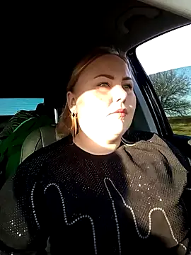 Moumy girl online show from 11-24-25, 07:08