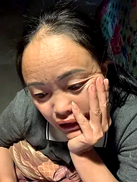 phuong cute online show from 11-25-25, 12:21