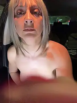 HOTLadyluna online show from 04-06-26, 07:37