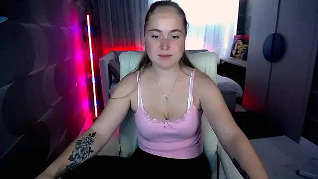 Kate Moan online show from 07-08-26, 05:12
