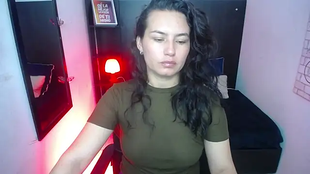 Snapshot of koral_purple chatting on 11-15-25, 04:58 koral purple online show from 11-15-25, 04:58