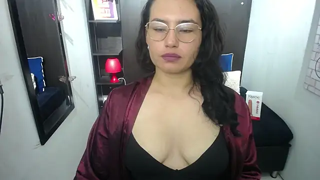 Snapshot of koral_purple chatting on 11-24-25, 01:33 koral purple online show from 11-24-25, 01:33