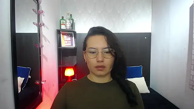 Snapshot of koral_purple chatting on 11-26-25, 12:39 koral purple online show from 11-26-25, 12:39