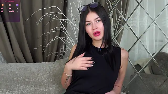 CoreenYorton online show from 02-07-26, 01:09