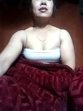 Snapshot of mi_ka_mi chatting on 03-03-26, 01:39 mi ka mi online show from 03-03-26, 01:39