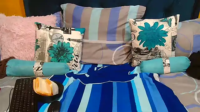 DarkCherryx online show from 04-06-26, 06:20