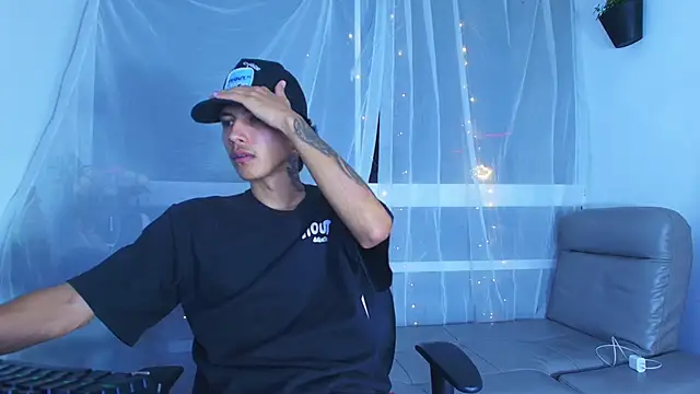 Snapshot of D3mon_cock chatting on 11-30-25, 06:17 D3mon cock online show from 11-30-25, 06:17