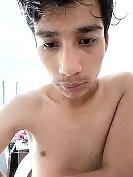 Snapshot of lulu_sexyboy chatting on 12-15-25, 07:51 lulu sexyboy online show from 12-15-25, 07:51