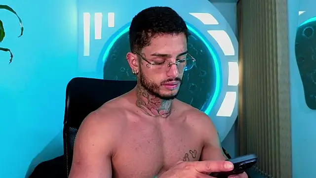 Alanrodgers online show from 12-23-25, 04:32