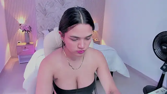 Kim stonee online show from 12-18-25, 07:42