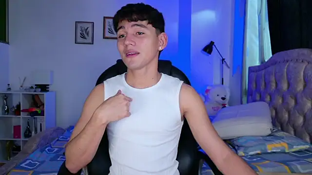 estebanperez 26 online show from 04-18-26, 11:14