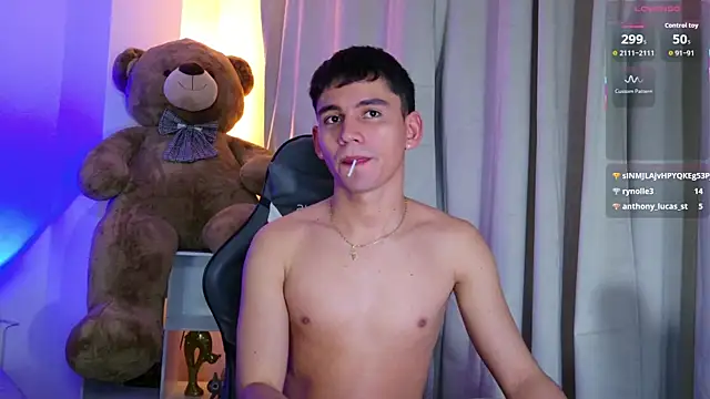 Snapshot of estebanperez_26 chatting on 06-25-26, 11:31 estebanperez 26 online show from 06-25-26, 11:31