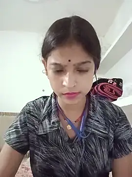 Snapshot of Mohnicute chatting on 05-13-26, 01:25 Mohnicute online show from 05-13-26, 01:25