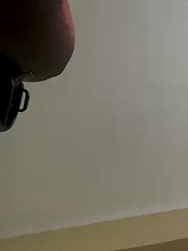 Snapshot of Taurina0105 chatting on 11-22-25, 07:07 Taurina0105 online show from 11-22-25, 07:07