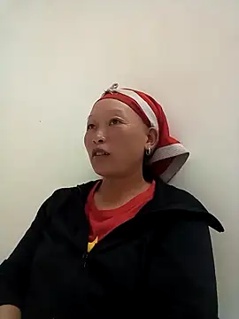 Snapshot of girl-hot2x chatting on 11-26-25, 01:12 girl-hot2x online show from 11-26-25, 01:12