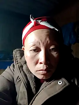 girl-hot2x online show from 12-17-25, 12:22