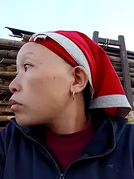 girl-hot2x online show from 12-18-25, 01:28