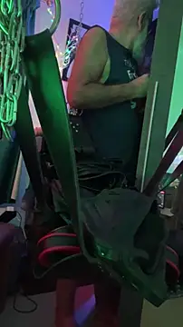 LeatherSdaddy online show from 12-17-25, 11:16