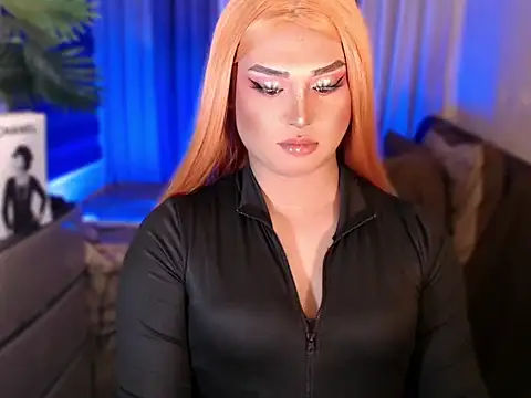 Snapshot of UrGoddess_Sofia chatting on 02-06-26, 02:16 UrGoddess Sofia online show from 02-06-26, 02:16