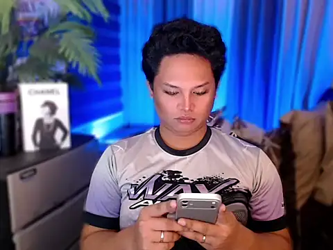 Snapshot of UrGoddess_Sofia chatting on 02-14-26, 05:59 UrGoddess Sofia online show from 02-14-26, 05:59