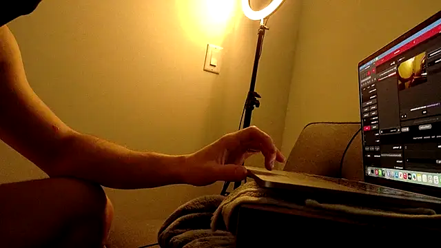 sculpteddesire online show from 11-21-25, 07:23