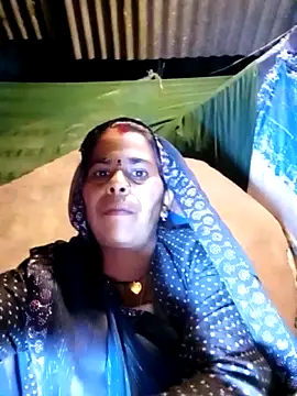 Snapshot of Neetujk chatting on 12-04-25, 03:43 Neetujk online show from 12-04-25, 03:43