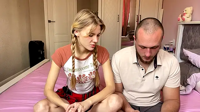 Daisy Couple online show from 12-14-25, 09:14