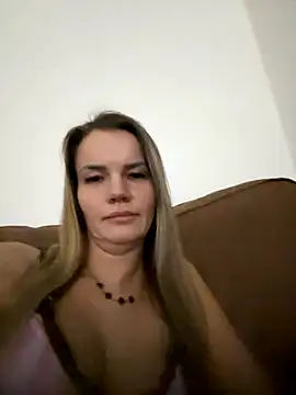 Cutebrowneyes  online show from 12-04-25, 12:31