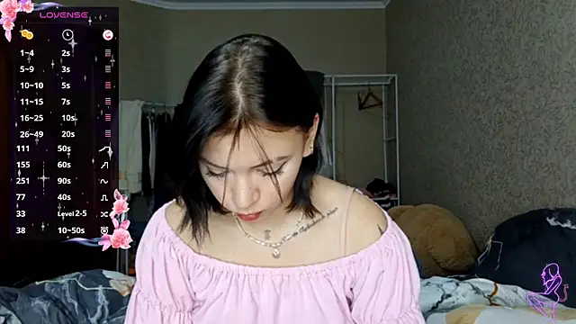 Snapshot of YeahRock chatting on 11-17-25, 09:15 YeahRock online show from 11-17-25, 09:15