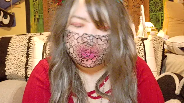 oxLILxMELOxo online show from 12-20-25, 01:40