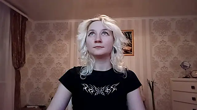 Snapshot of KyokoAck chatting on 11-29-25, 04:21 KyokoAck online show from 11-29-25, 04:21