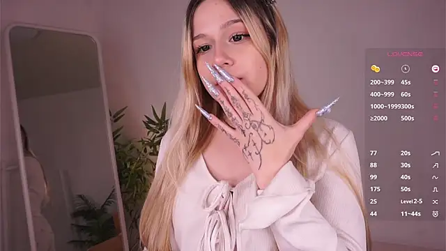 Love audirs6 online show from 12-16-25, 12:43