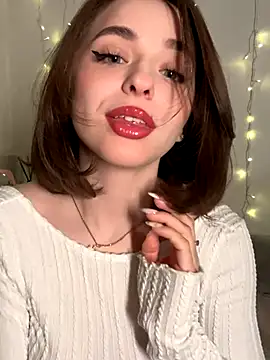 yoyogirlx online show from 12-21-25, 01:29