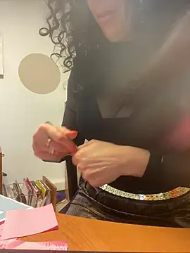 Deessenympho online show from 01-19-26, 08:40