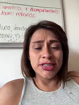 valeria absurdah online show from 12-17-25, 08:26