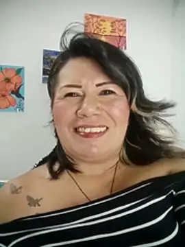 Snapshot of angi_daw chatting on 06-29-26, 02:51 angi daw online show from 06-29-26, 02:51