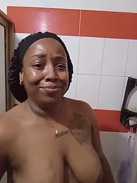 Snapshot of NayraMoon_ chatting on 11-26-25, 07:26 NayraMoon online show from 11-26-25, 07:26