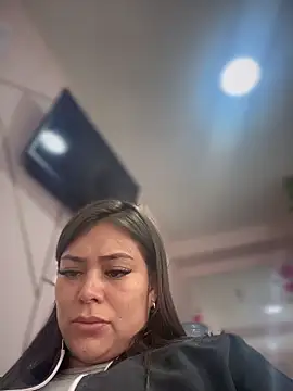 Snapshot of XIIMENA7 chatting on 11-24-25, 07:46 XIIMENA7 online show from 11-24-25, 07:46