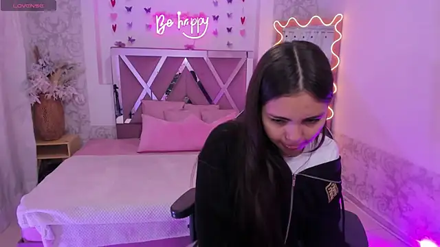 ISABELA TAY online show from 03-25-26, 11:38